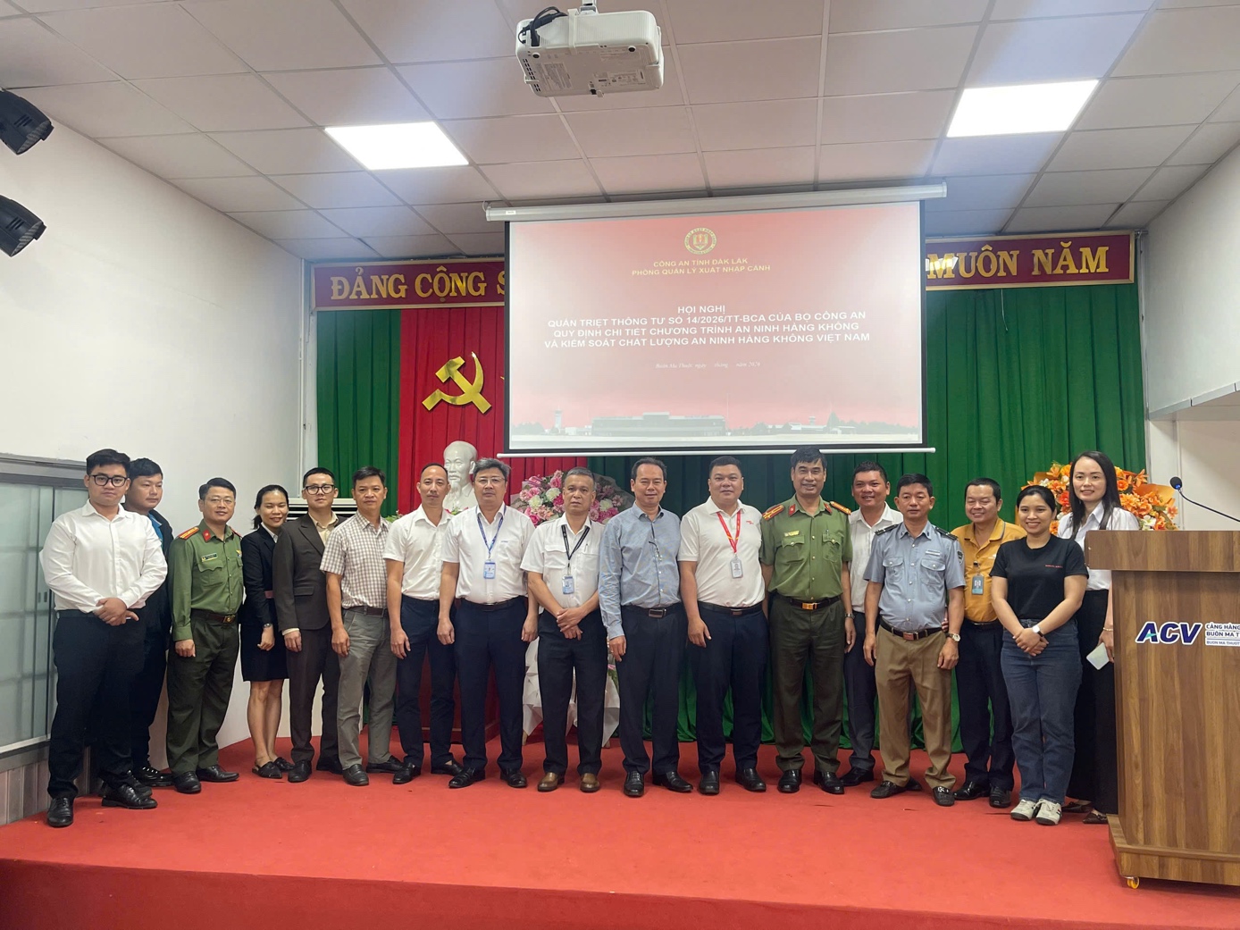 Phòng Quản lý xuất nhập cảnh Công an tỉnh Đắk Lắk tổ chức Hội nghị tuyên truyền, phổ biến Thông tư số 14/2026/TT-BCA ngày 03/02/2026 của Bộ Công an tại Cảng hàng không Buôn Ma Thuột